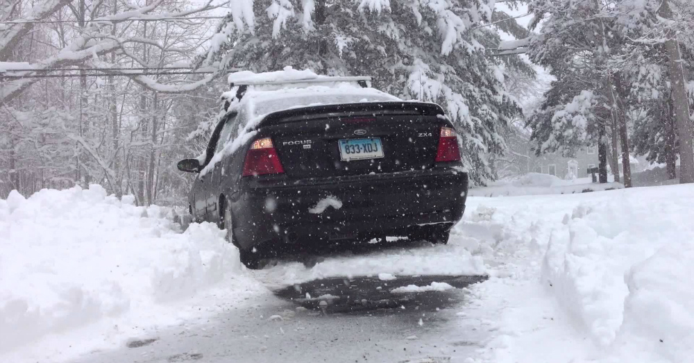 01.11.16 - Ford Focus in the Snow